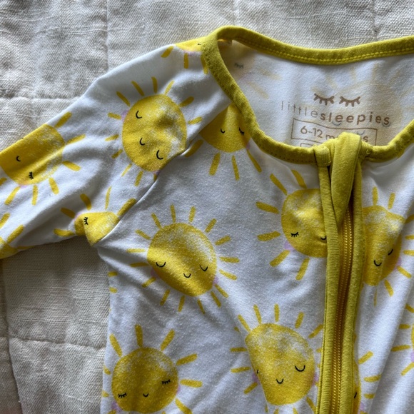 Little Sleepies Sunshine Bamboo Zipper Onesie in 6-12 Month - Picture 3 of 4